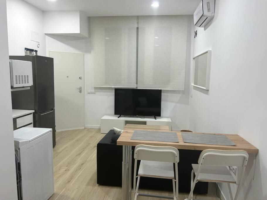 Estudio Avd. Velazquez Málaga Kültér fotó