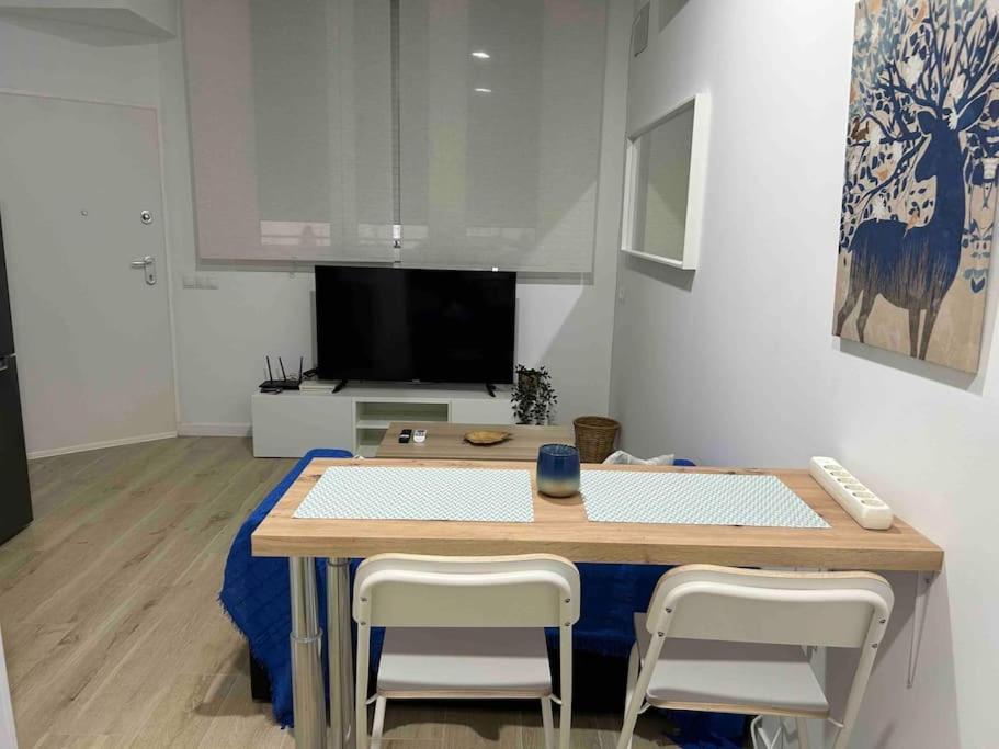 Estudio Avd. Velazquez Málaga Kültér fotó